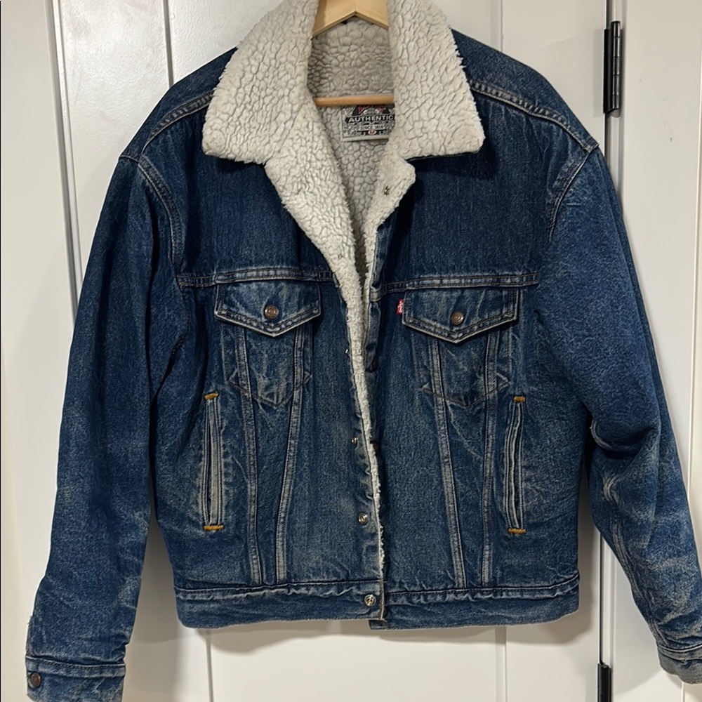 Men's Sherpa-Lined Denim Jacket - Blue